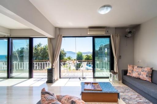 Lavish & Spacious Apt With Stunning Seaview, 10 Min Ath Airport Artemida  Esterno foto