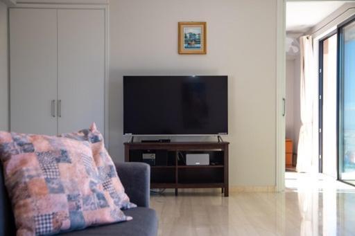 Lavish & Spacious Apt With Stunning Seaview, 10 Min Ath Airport Artemida  Esterno foto